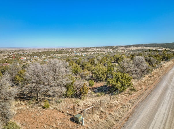 41 Snowflake Trail, Edgewood, NM 87015