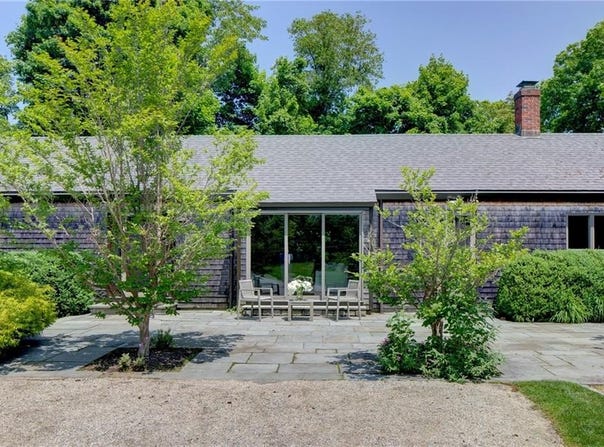 4 Alpond Drive, Newport, RI 02840