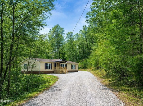 135 Harold Brooks Lane, Oneida, TN 37841