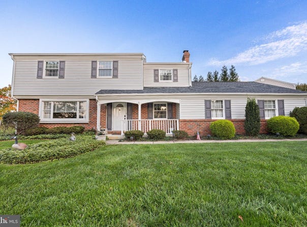 26 CARRIAGE HOUSE Drive, SOUTHAMPTON, PA 18966
