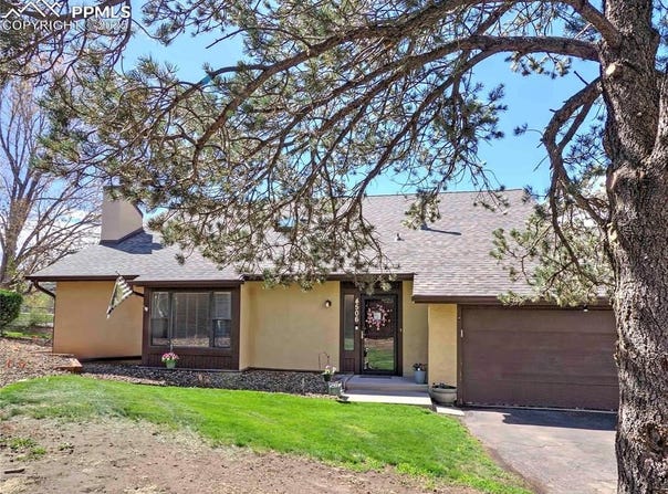 4506 Winewood Village Drive, Colorado Springs, CO 80917