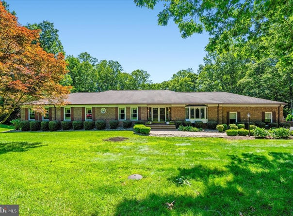 10060 HAMPTON ROAD, FAIRFAX STATION, VA 22039