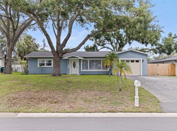 11451 82ND AVENUE, SEMINOLE, FL 33772