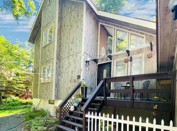 62 EAST CREEK VIEW DRIVE, GOULDSBORO, PA 18424