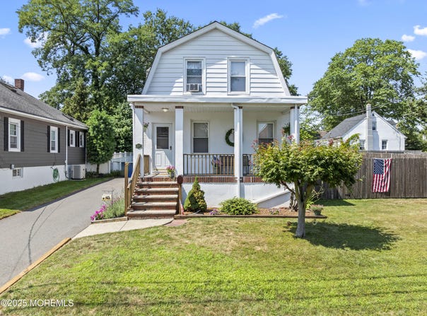 337 Oak Avenue, Woodbridge, NJ 07095