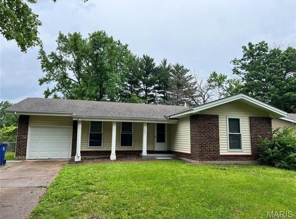 4401 Rhine Drive, Florissant, MO 63033