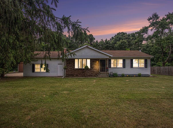 45523 Eleanor Drive, Decatur, MI 49045