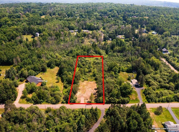 44xx Vermilion Rd, Duluth, MN 55804
