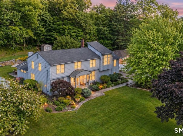 204 Braeside Drive, Hamden, CT 06514