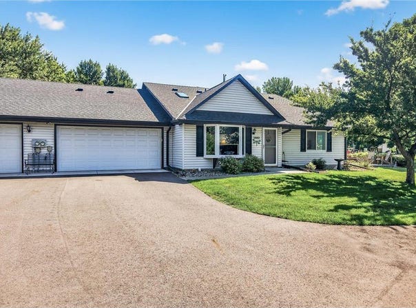 3662 Gershwin Lane N, Oakdale, MN 55128