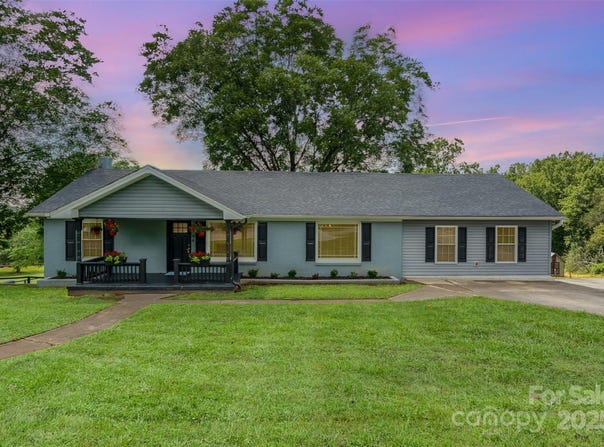 1164 Bradford Mountain Road, Lenoir, NC 28645