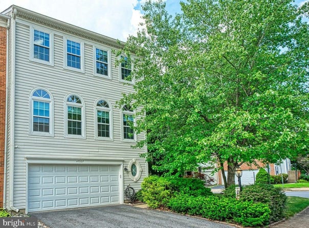 47327 ROCK FALLS TERRACE, STERLING, VA 20165