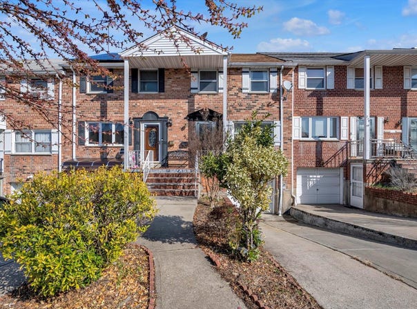239-47 65th Avenue, Little Neck, NY 11362