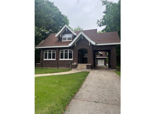 629 N Main, White Hall, IL 62092
