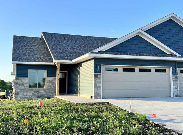 1789 Golf Course Boulevard, Independence, IA 50644