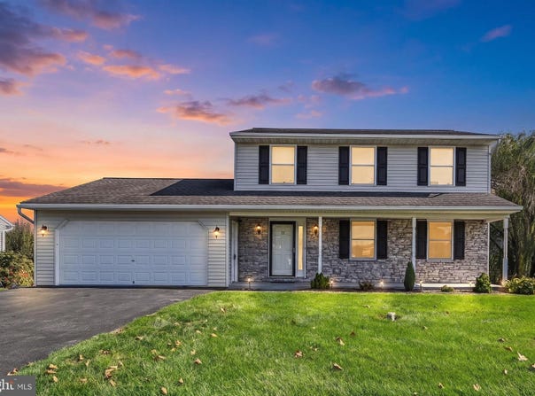 73 EDGEMONT Lane, NEWMANSTOWN, PA 17073