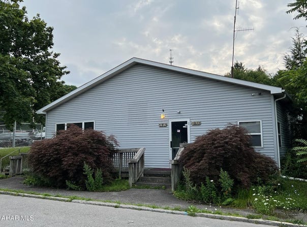 217-221 E 6th Avenue, Altoona, PA 16602