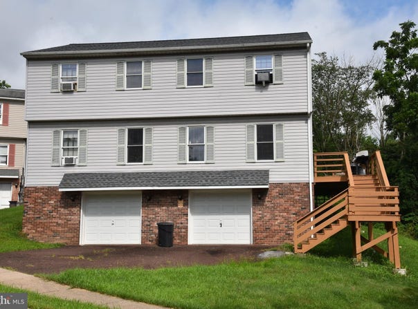 3-4 HILLCREST PLACE, SELLERSVILLE, PA 18960