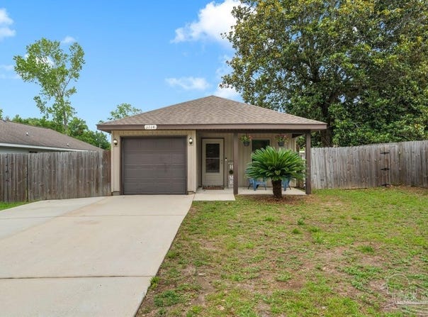 3714 Diamond St, Pace, FL 32571
