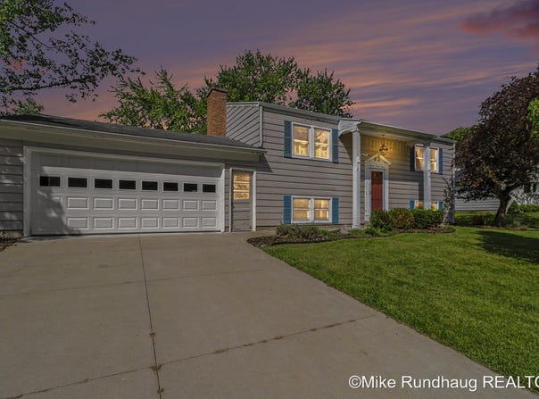 723 Marbury Drive SE, Ada, MI 49301