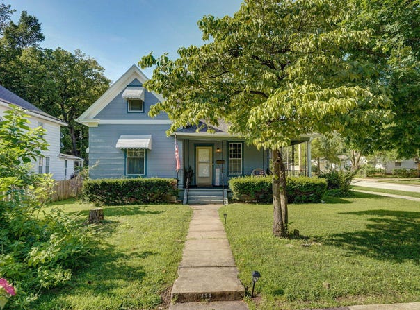 1462 E Mcdaniel Street, Springfield, MO 65802