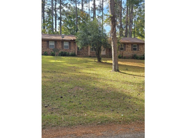 256 Pinehurst Circle, Hazlehurst, MS 39083