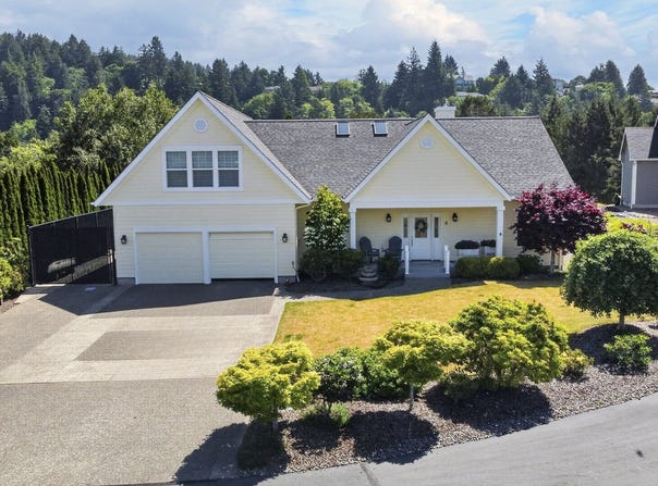 8 ONADOONE Ct, Florence, OR 97439