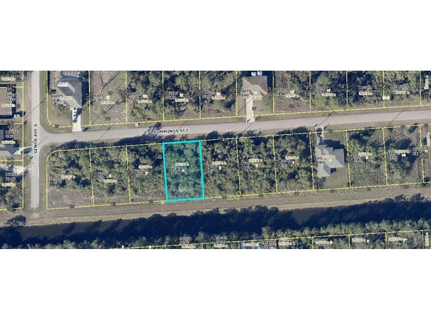 1112 Cummings Street E, Lehigh Acres, FL 33974