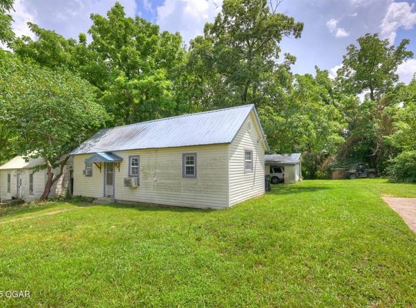 712 Joplin Street, Sarcoxie, MO 64862