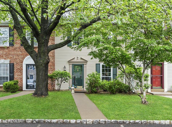 21 Steeple Chase Court, Tinton Falls, NJ 07724