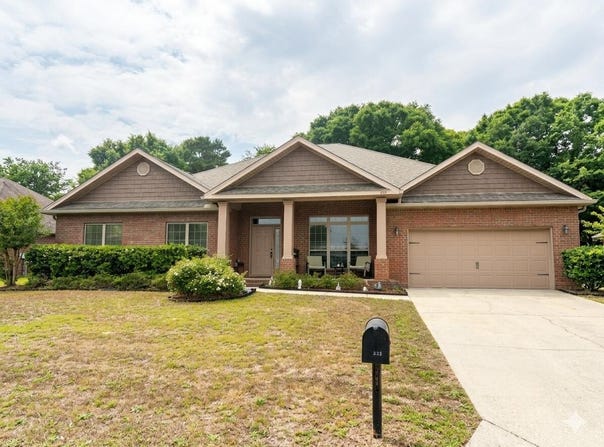 223 Paradise Palm Circle, Crestview, FL 32536