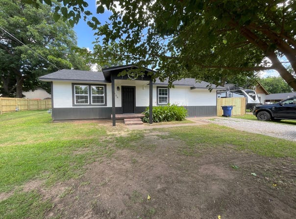 604 N 6th St, Marlow, OK 73055