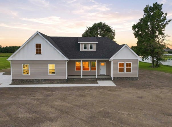 446 Pointe Vista Drive, Elizabeth City, NC 27909
