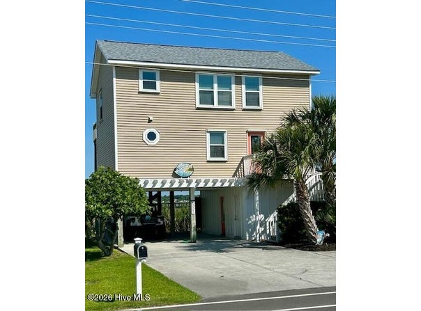 1001 S Topsail Drive, Surf City, NC 28445