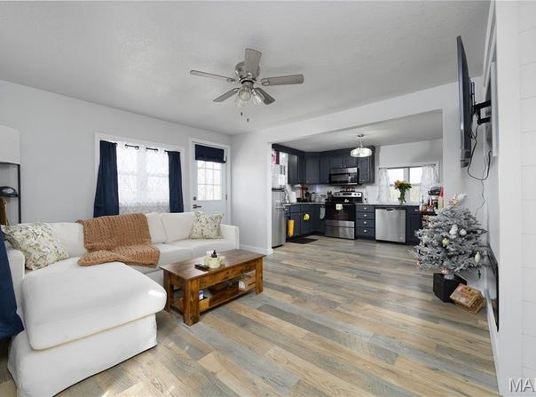 103 Bell Creek Road, Crocker, MO 65452