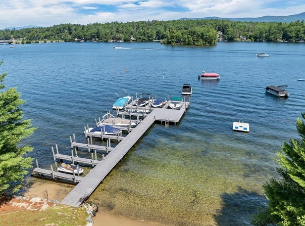 10 Woodridge Road, Moultonborough, NH 03254