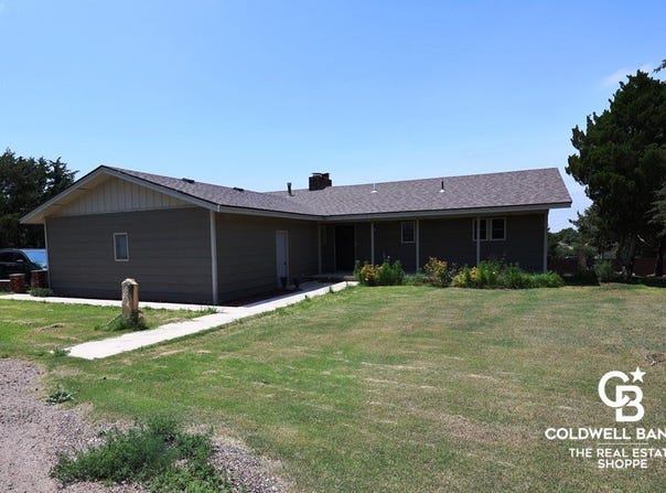 645 S Towns Road, Garden City, KS 67846