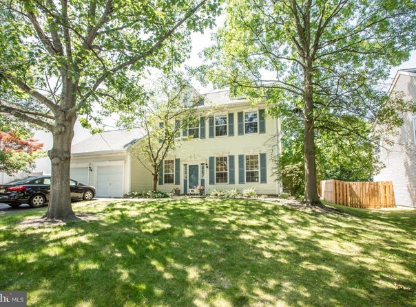 23 NAVESINK DRIVE, PENNINGTON, NJ 08534