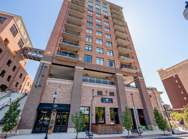 240 N Water Street, Wilmington, NC 28401