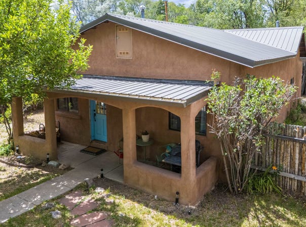 433 Martinez, Taos, NM 87571-0000