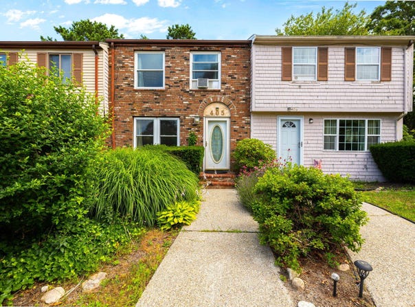 405 Village Drive, Bourne, MA 02532