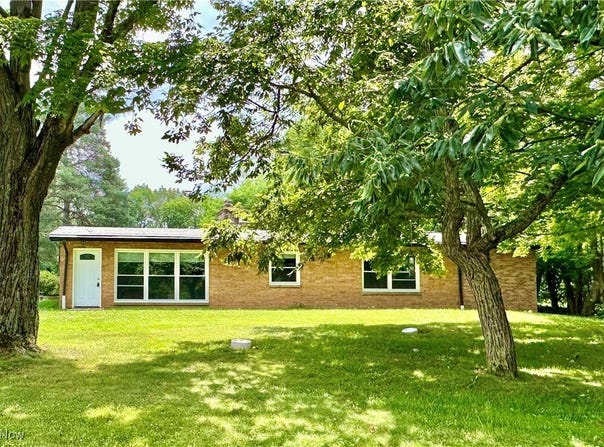 17575 Ridge Road, North Royalton, OH 44133