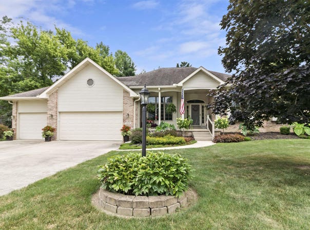 109 Lakeview Drive, Hartford City, IN 47348
