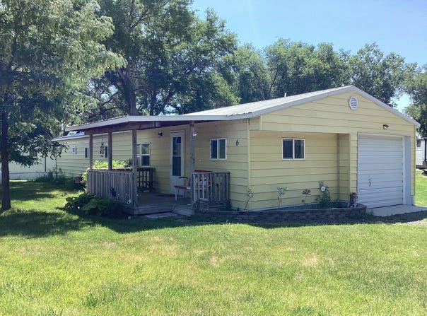 6  Albee's 3 Court, Lewellen, NE 69147