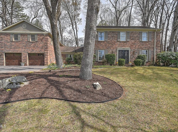 216 Forest Hills Drive, Bristol, TN 37620