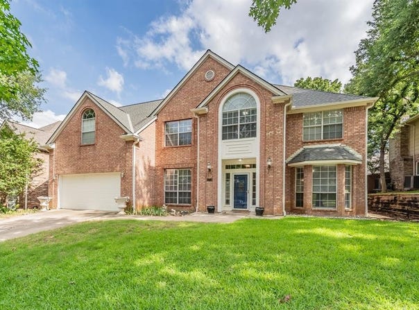 1803 Haydenbend Circle, Grapevine, TX 76051