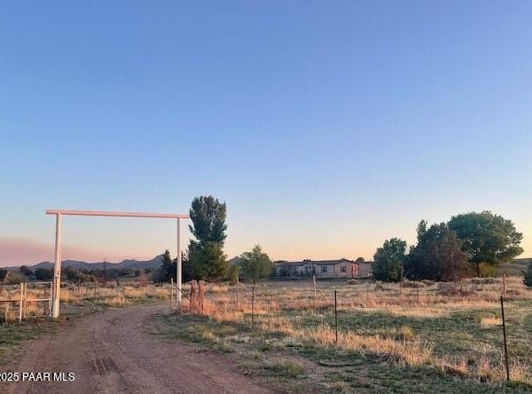 25510 N Linda Lane, Paulden, AZ 86334