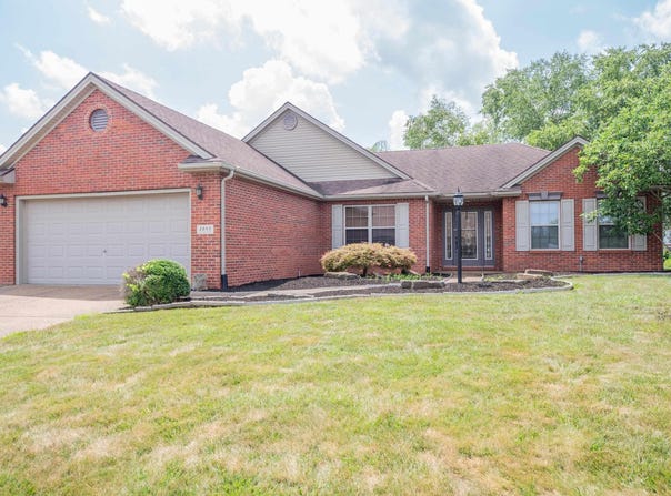 2845 Deland Drive, Evansville, IN 47725