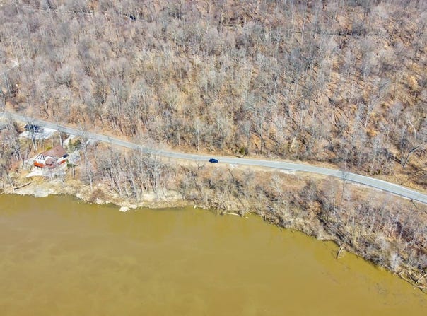 7865 State Road 166, Tobinsport, IN 47520