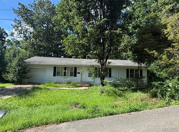 935 Pershing Street, Poplar Bluff, MO 63901